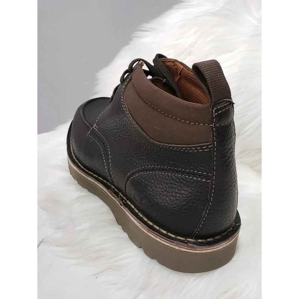 NEW NO BOX Clarks Mens Eastridge Peak Dark Brown SIZE 8.5‎ LEATHER BOOTS SHOES